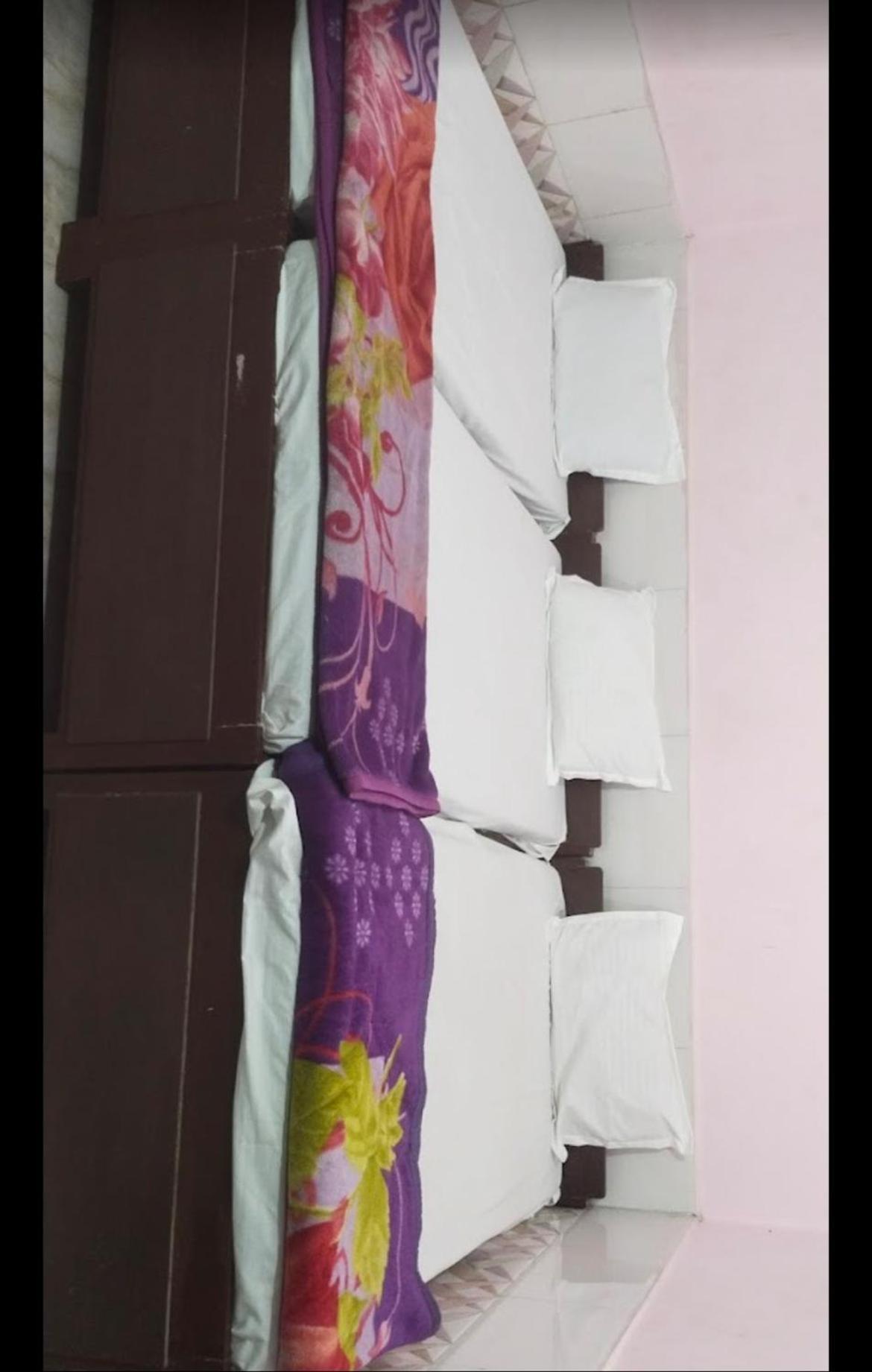 Shri Sai Seva Sadan Bed & Breakfast