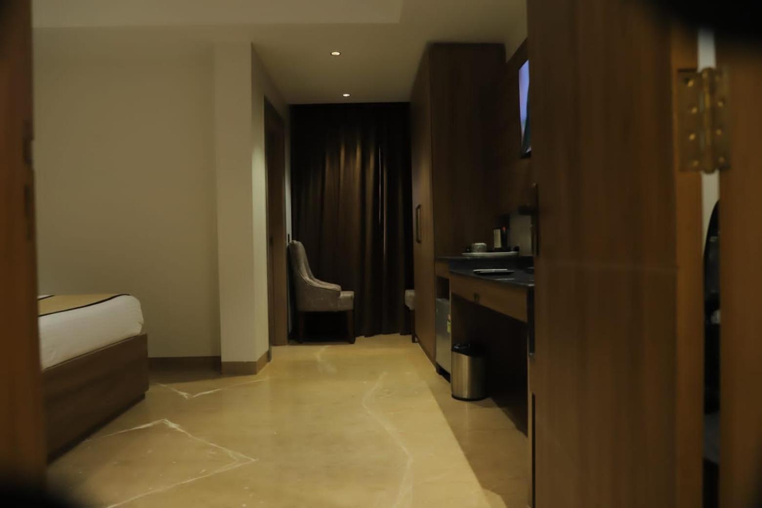 S.n.j Laxmi Dham Hotel Vrindavan
