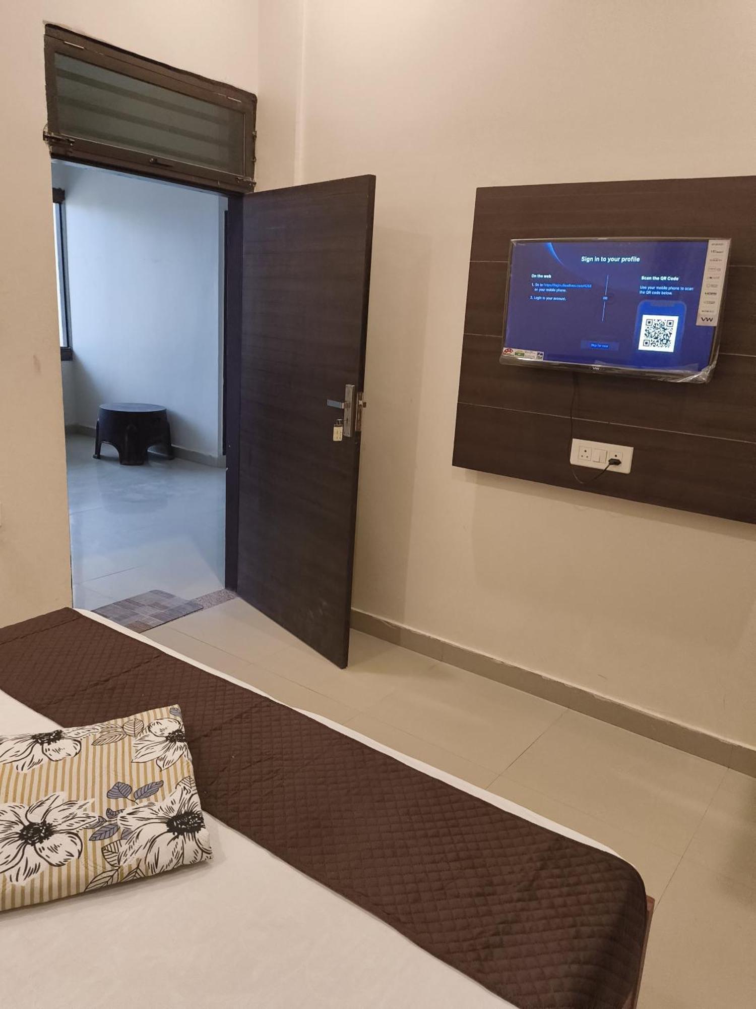 Shri Radha Kunj Homestay *