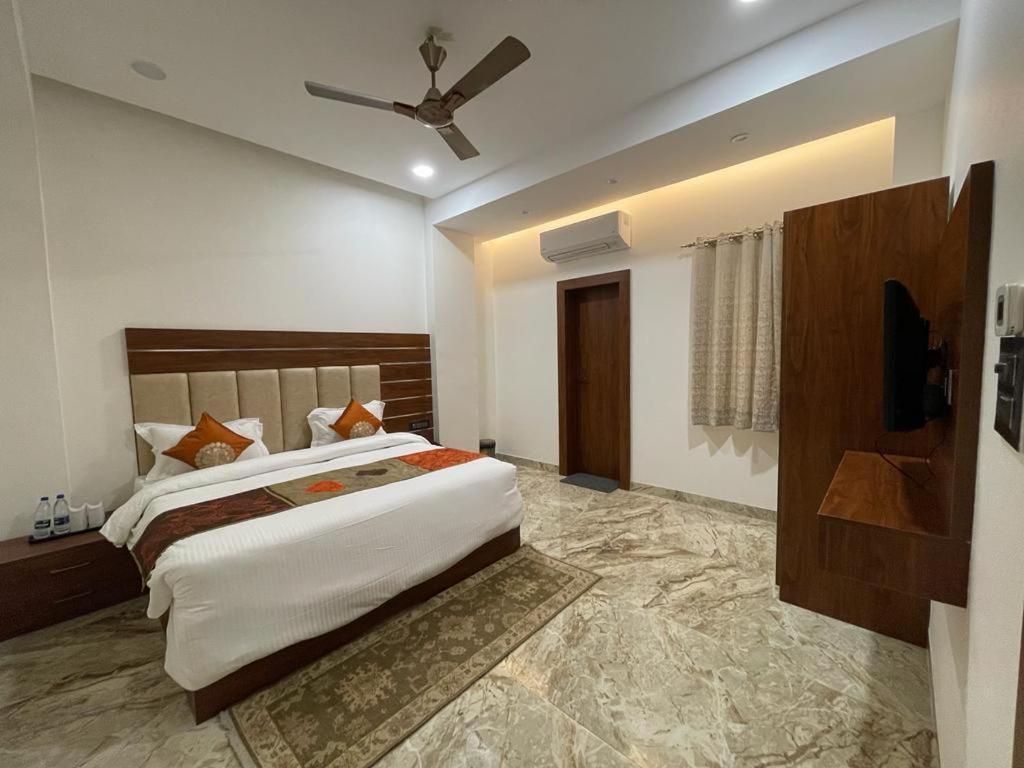 Hotel Guru Kripa Sadan