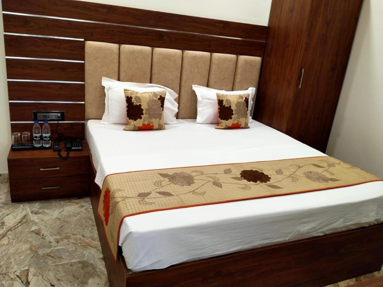 Guru Kripa Sadan Hotel 3*