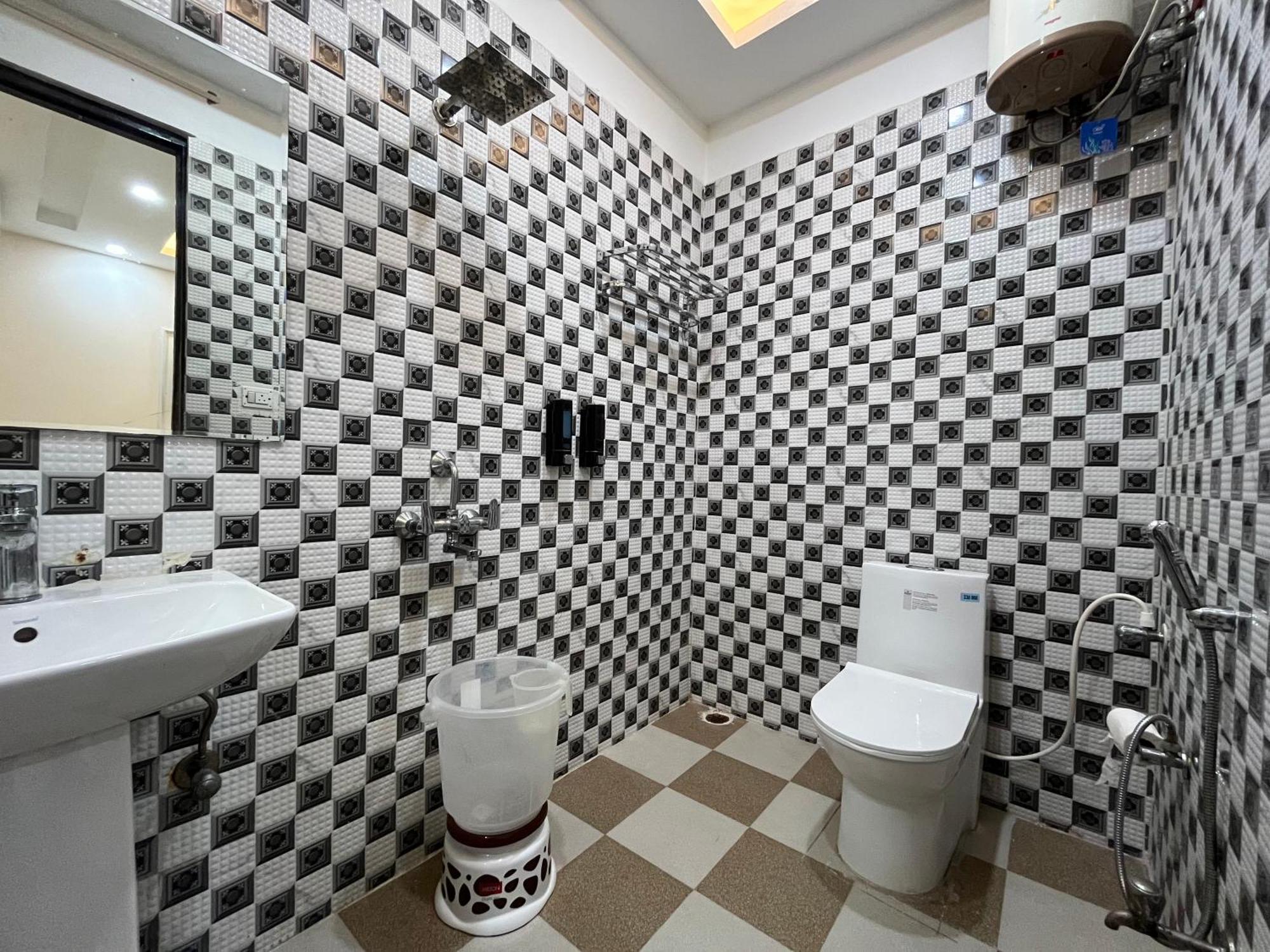 Hotel Mango Tree, 3*