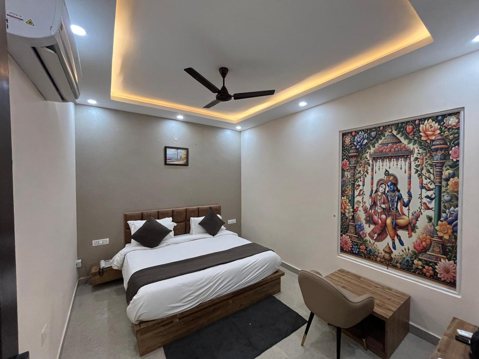 Hotel Mango Tree,