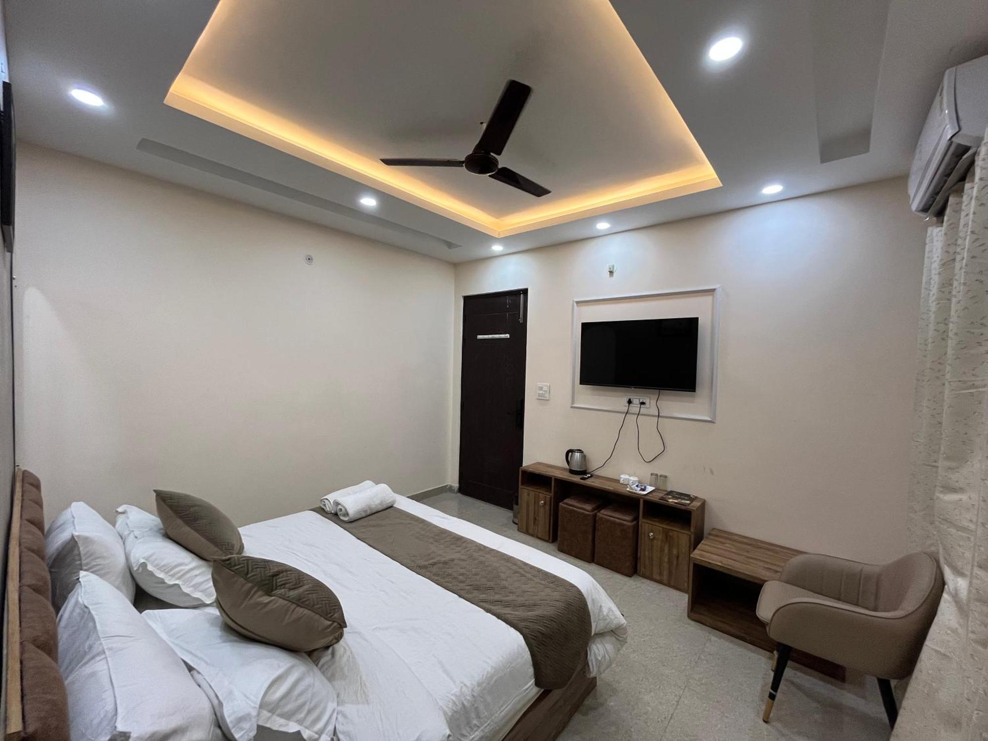 Hotel Mango Tree, Vrindavan