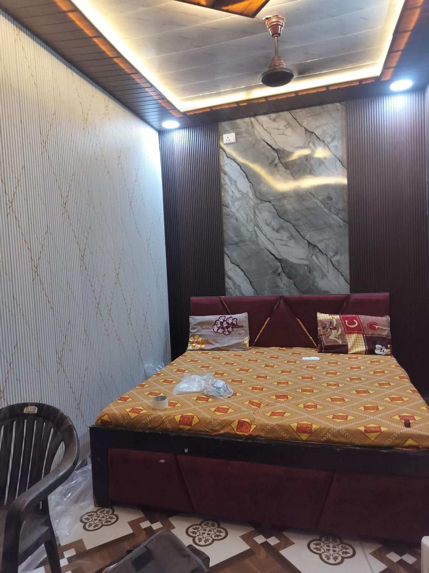 Shree Kunj Bihari Dham * Vrindavan