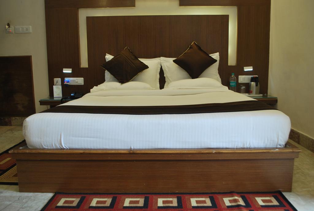 Basera Brij Bhoomi Hotel 2*