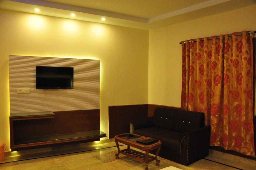 Hotel Basera Brij Bhoomi