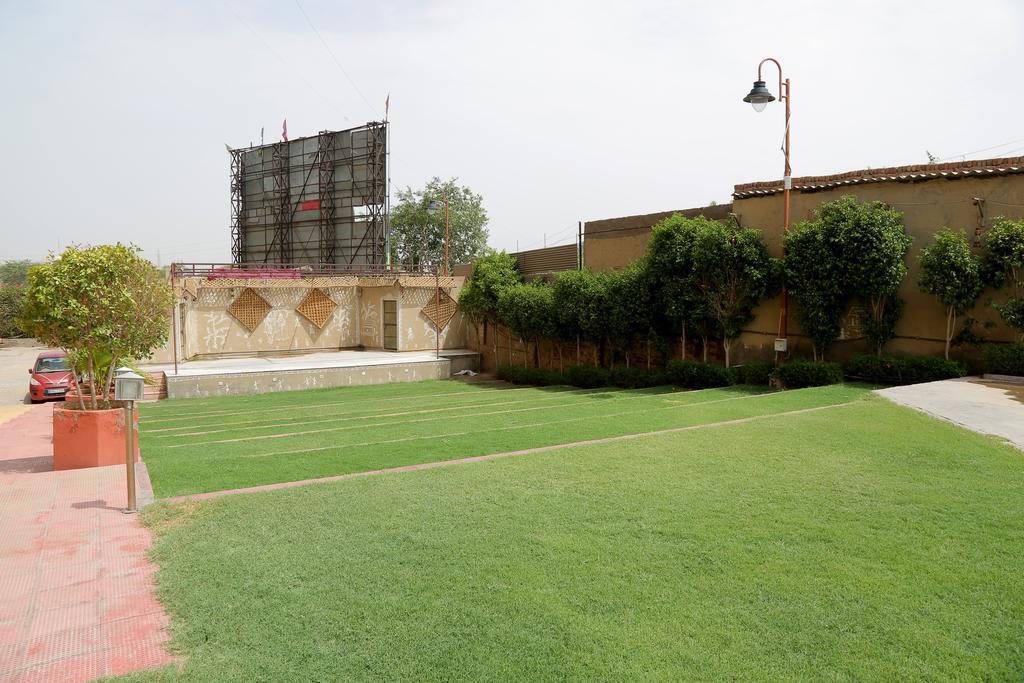 Resort Resortharekrishnaorchid Vrindavan