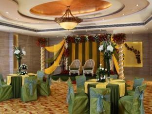 Nidhivan Sarovar Portico