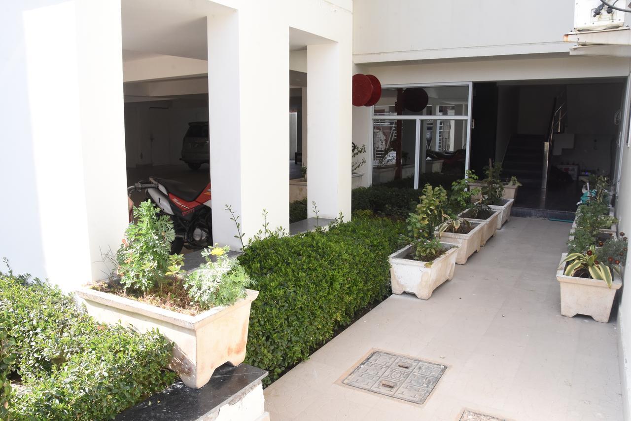 Braj Vilas Hotel *