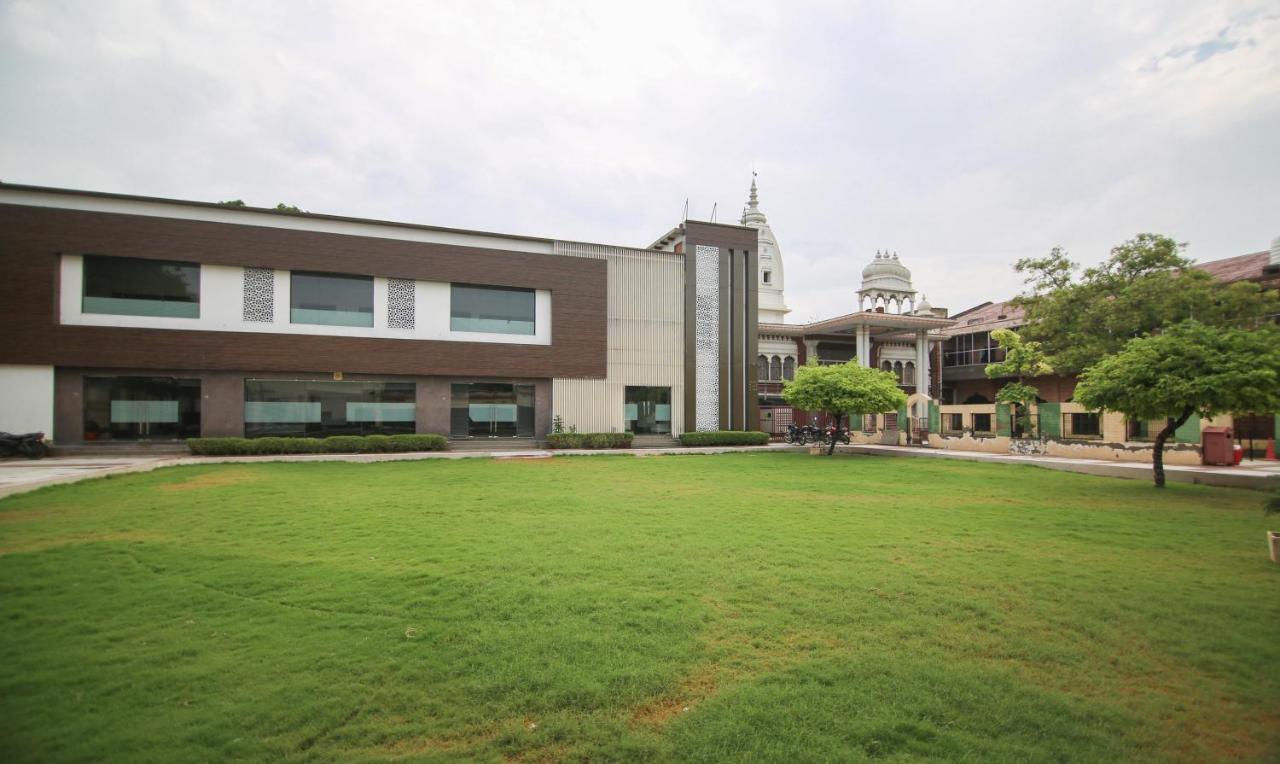 Yashogopal Resortico Hotel 3*