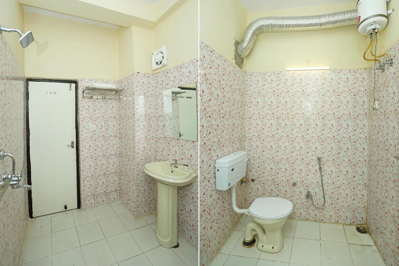 Oyo 14624 Hari Dham Hotel 3*