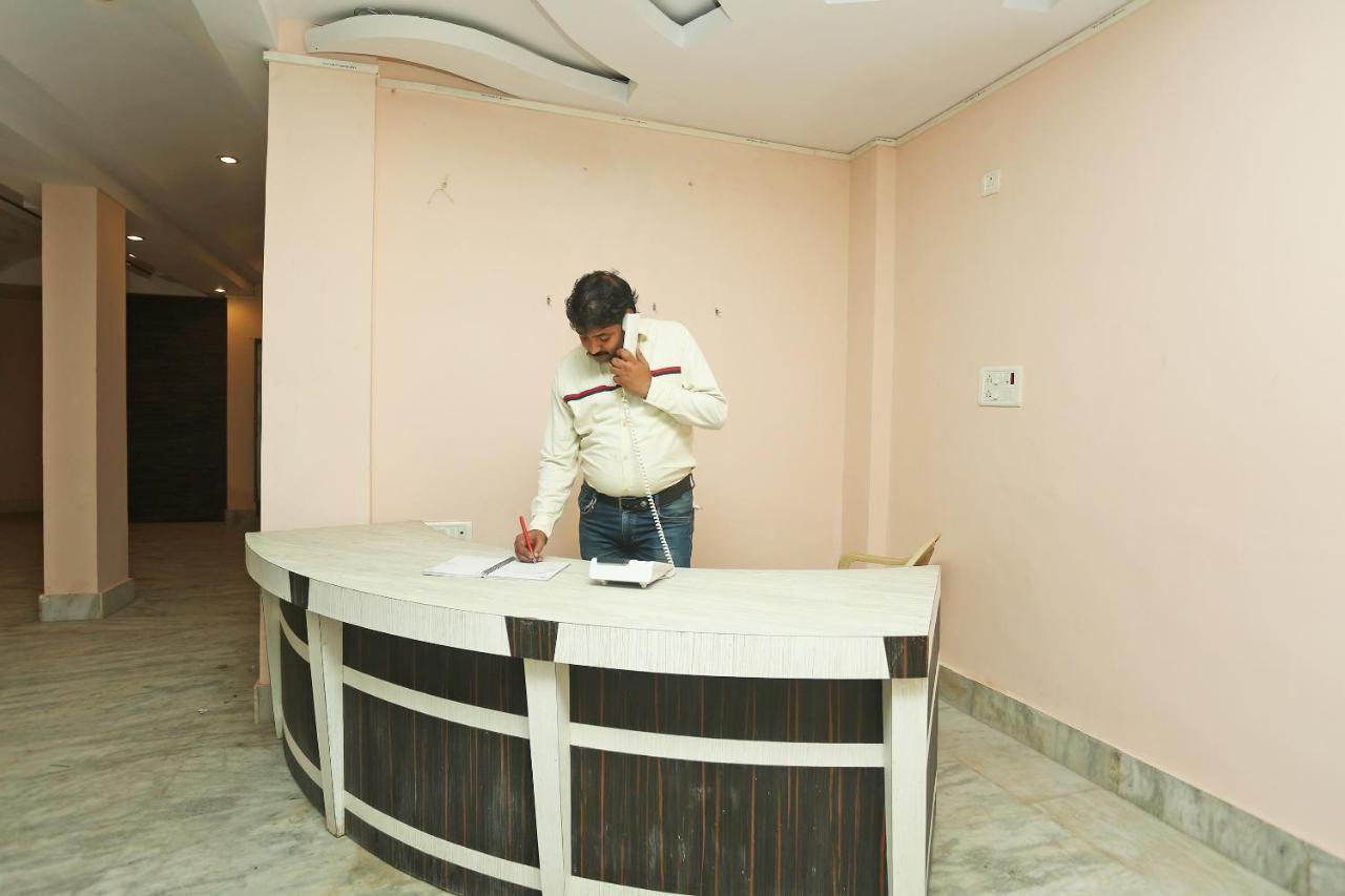 Oyo 14624 Hari Dham Hotel