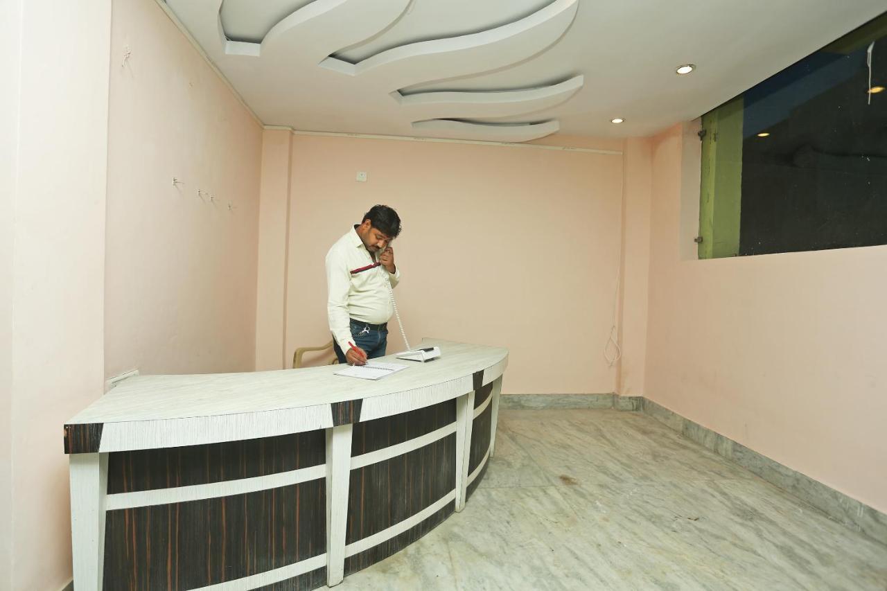 Oyo 14624 Hari Dham Hotel 3*