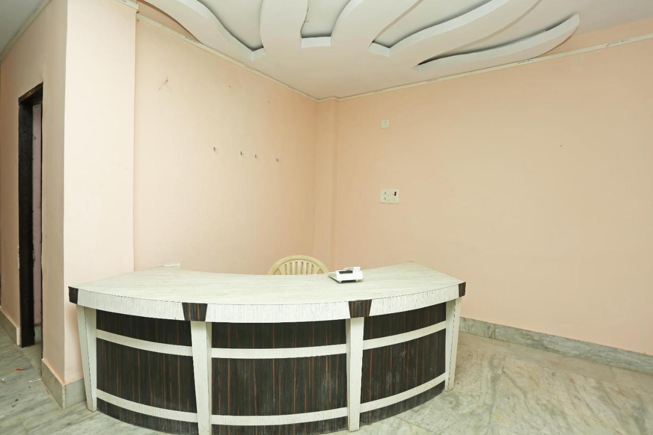Oyo 14624 Hari Dham Vrindavan
