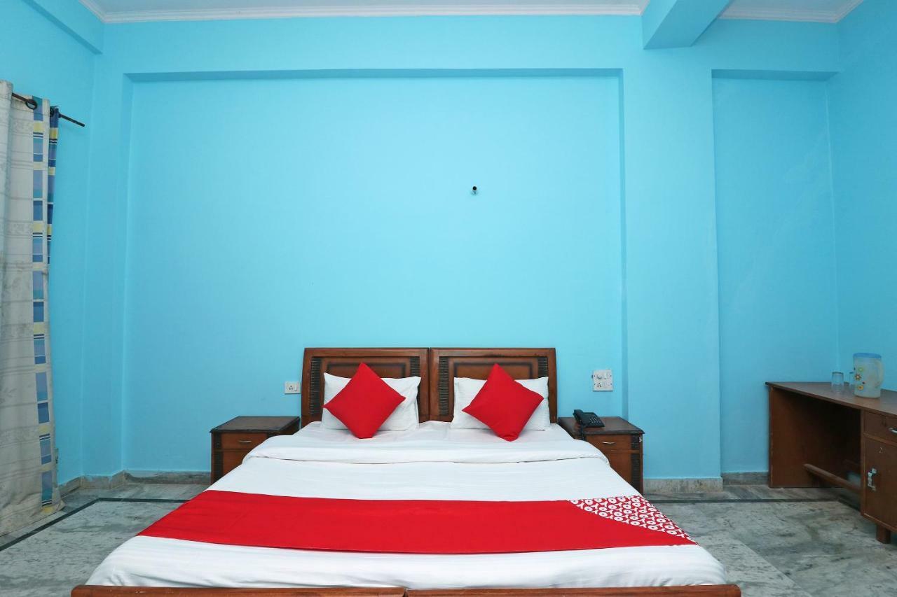 Oyo 38109 Braj Yatra Dham Hotel