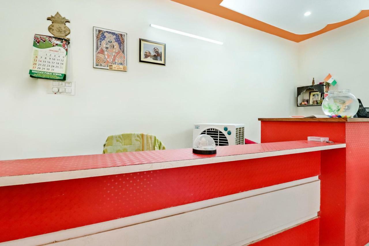 Oyo 38558 Shri Govind Dham Hotel