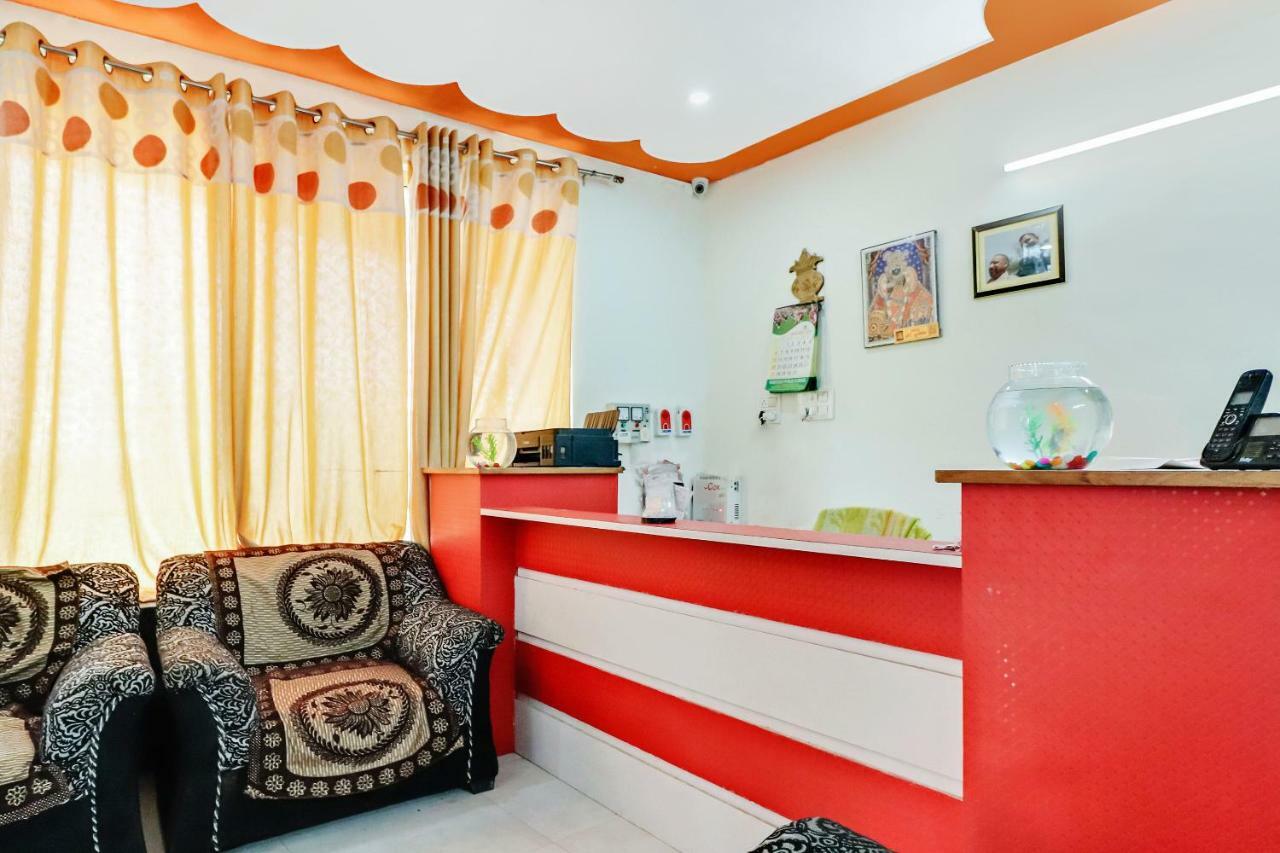 Hotel Oyo 38558 Shri Govind Dham