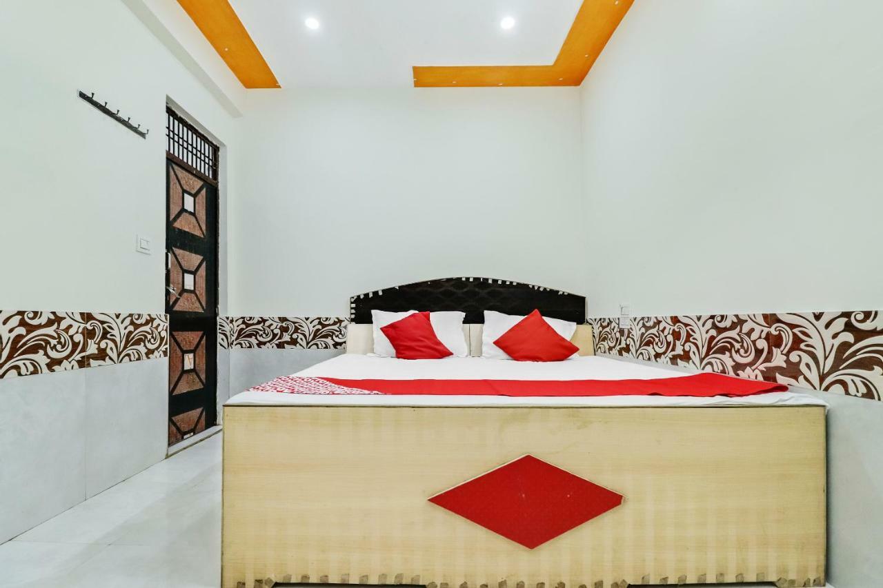Oyo 38558 Shri Govind Dham 3* Vrindavan