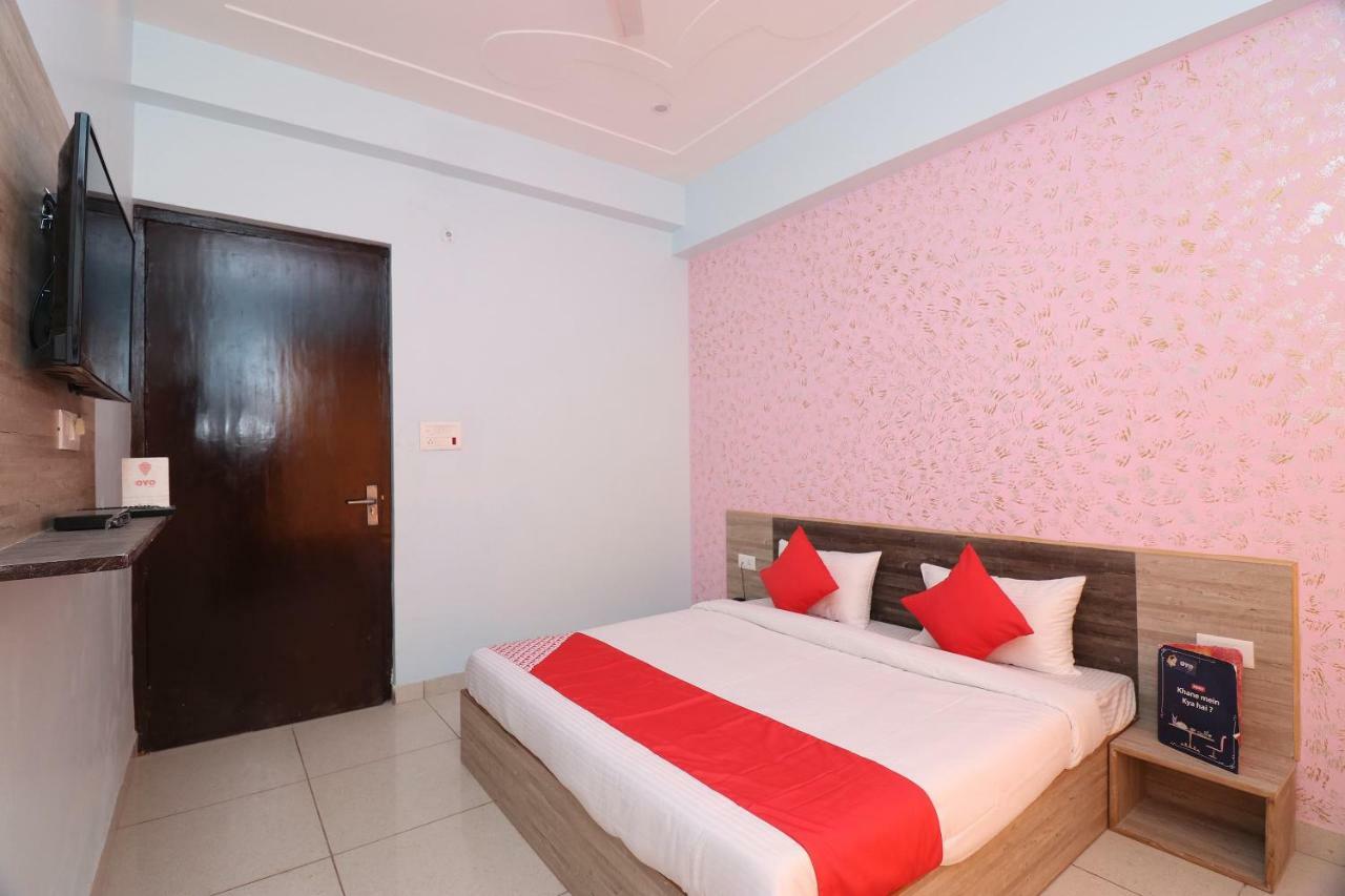 Hotel Oyo 22014 Prem Vrindavan
