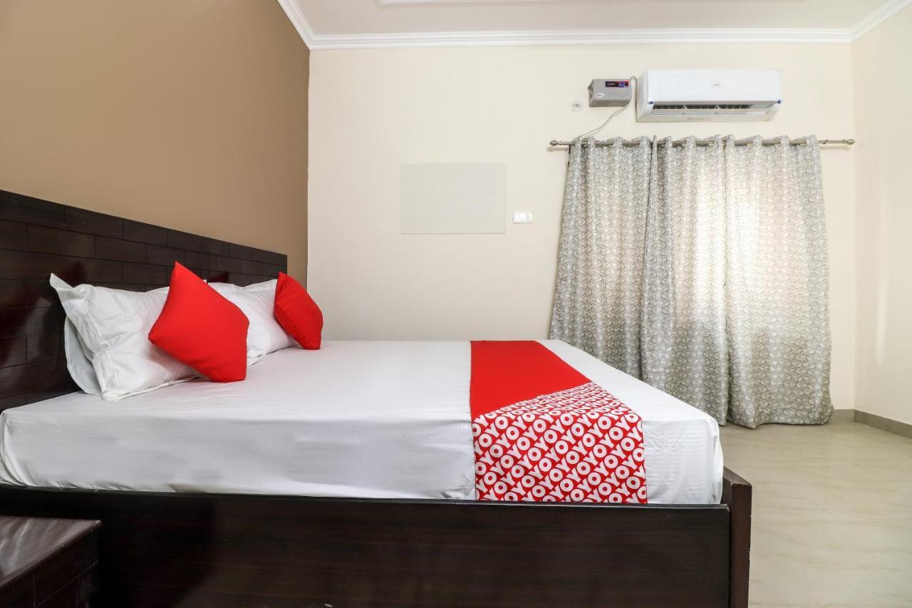 Hotel Oyo 61237 Hare Krishna Dham Vrindavan