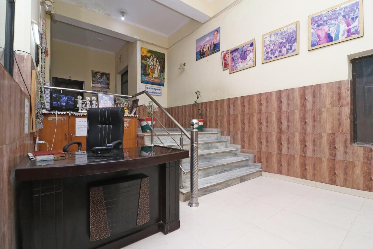 Oyo 38109 Braj Yatra Dham Hotel 3*