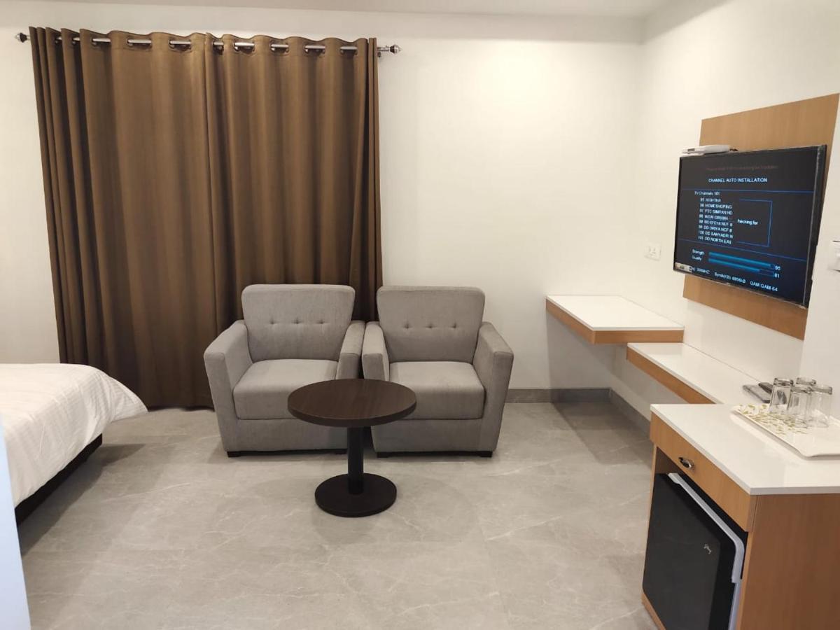 Ananda Castle Hotel Vrindavan