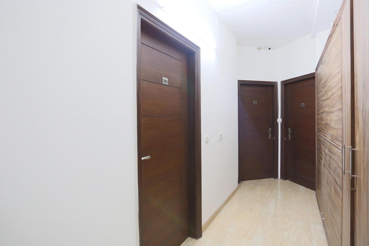 Oyo 72519 Meera Bhawan