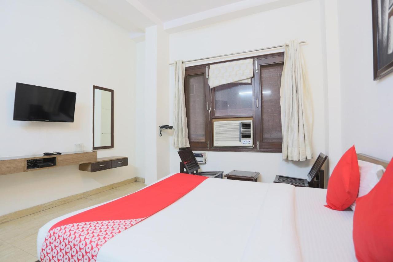 Hotel Oyo 72519 Meera Bhawan 3*